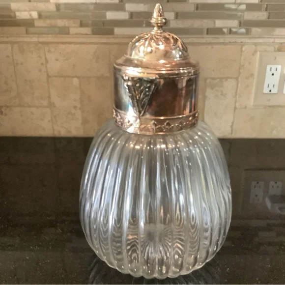 VINTAGE GLASS WATER PITCHER MADE IN ITALY ( No Other Markings)